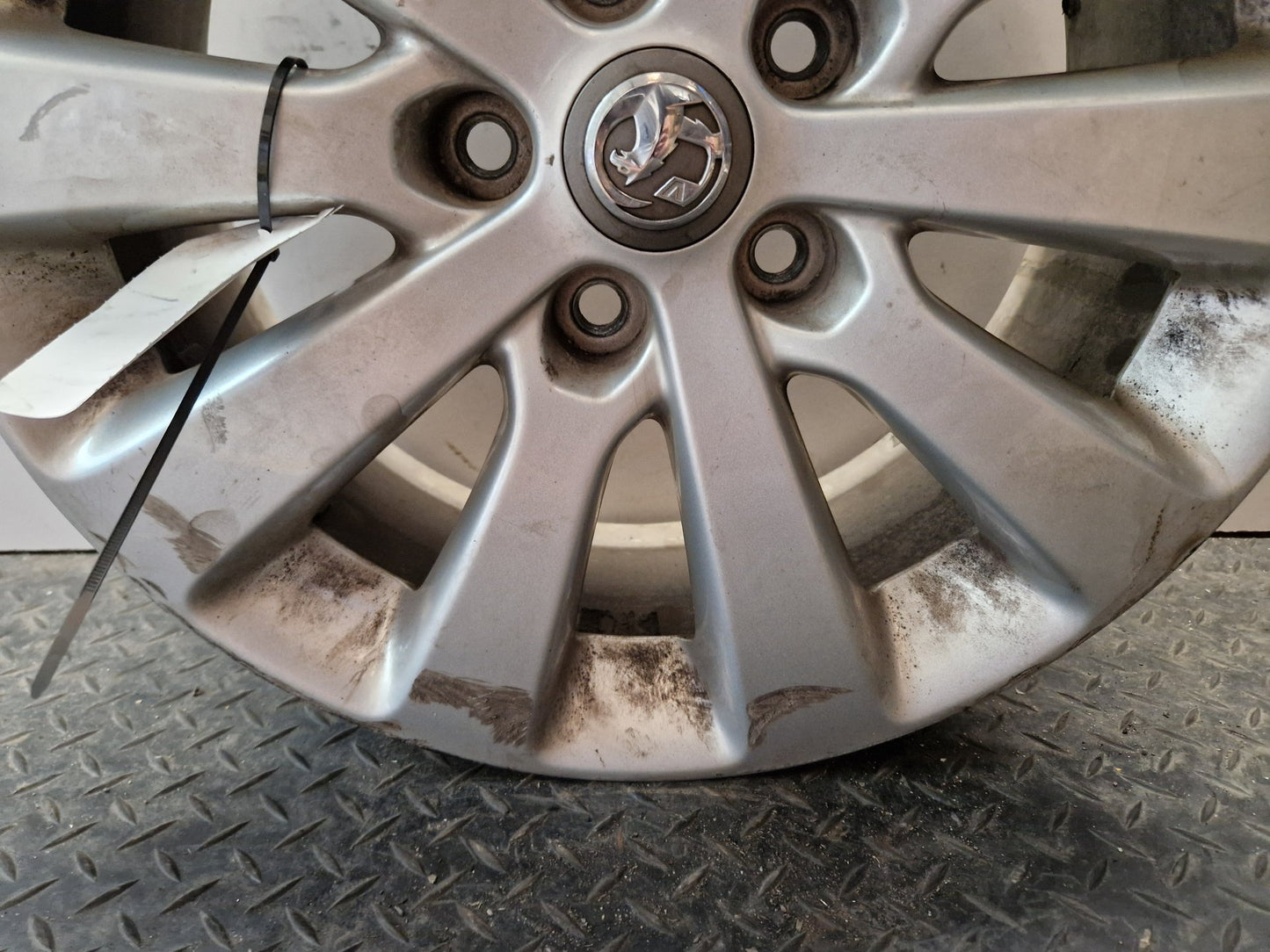 Vauxhall Zafira MK3 (C) (A3470) MPV Genuine 17" 10 Spoke Alloy Wheel