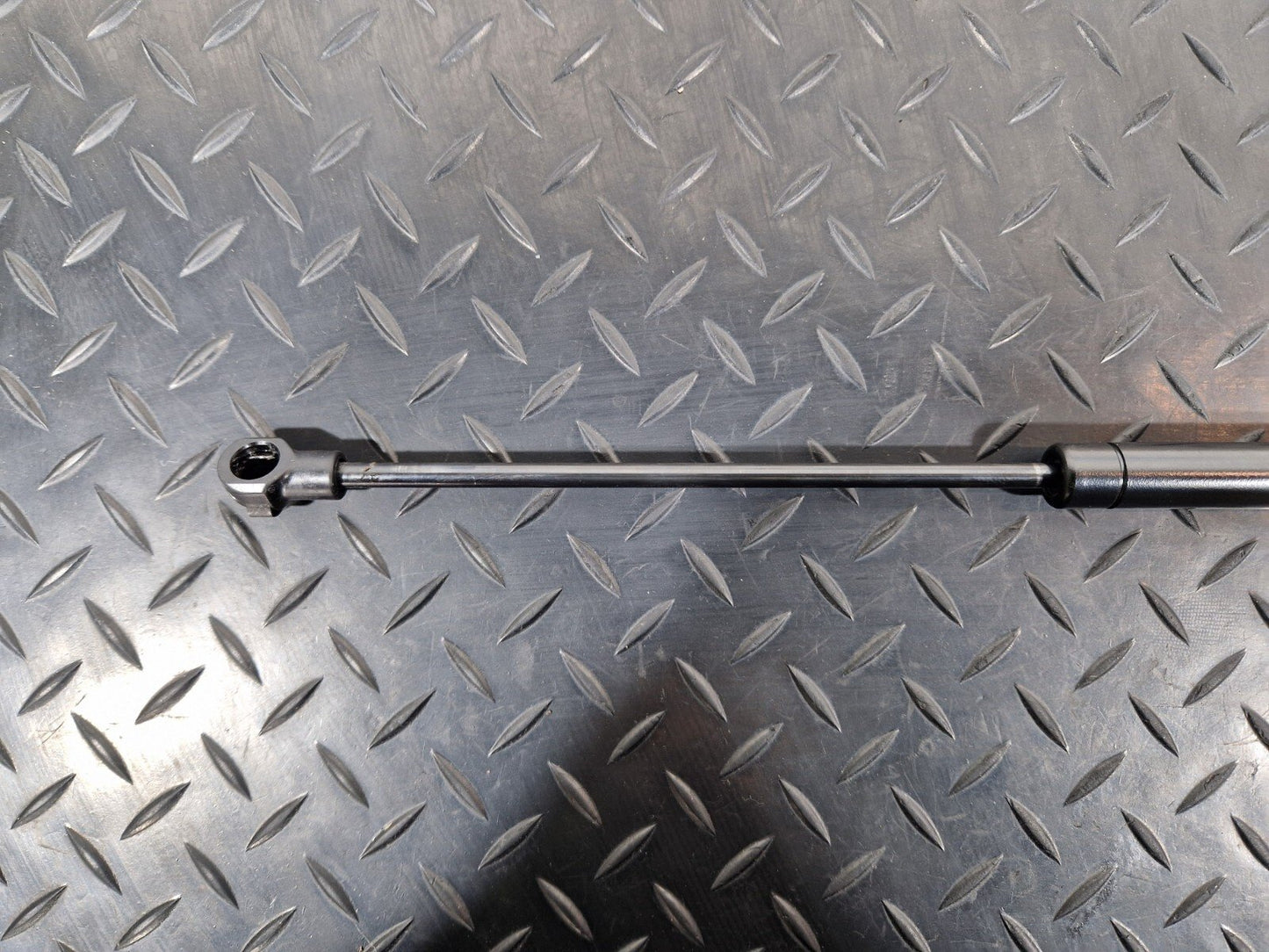 16-19 AUDI A4 B9 REAR BOOT LID STRUT 8W5827919