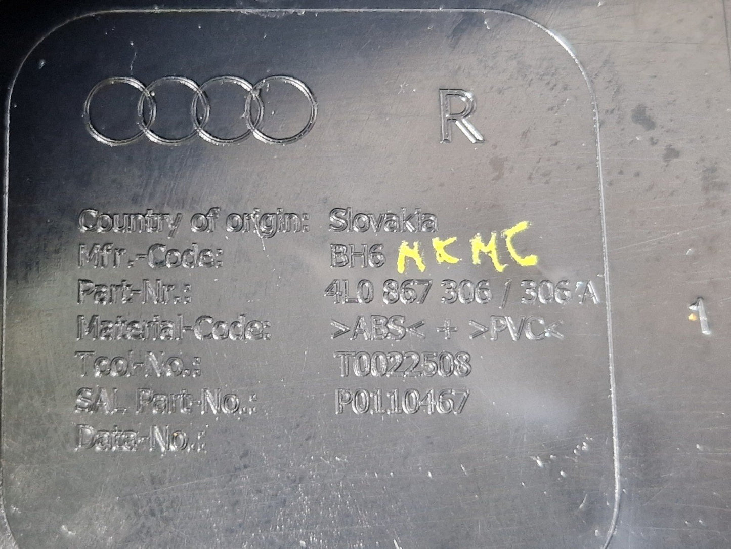 10-15 AUDI Q7 4L GENUINE OEM REAR RIGHT SIDE DOOR CARD 4L0867306B