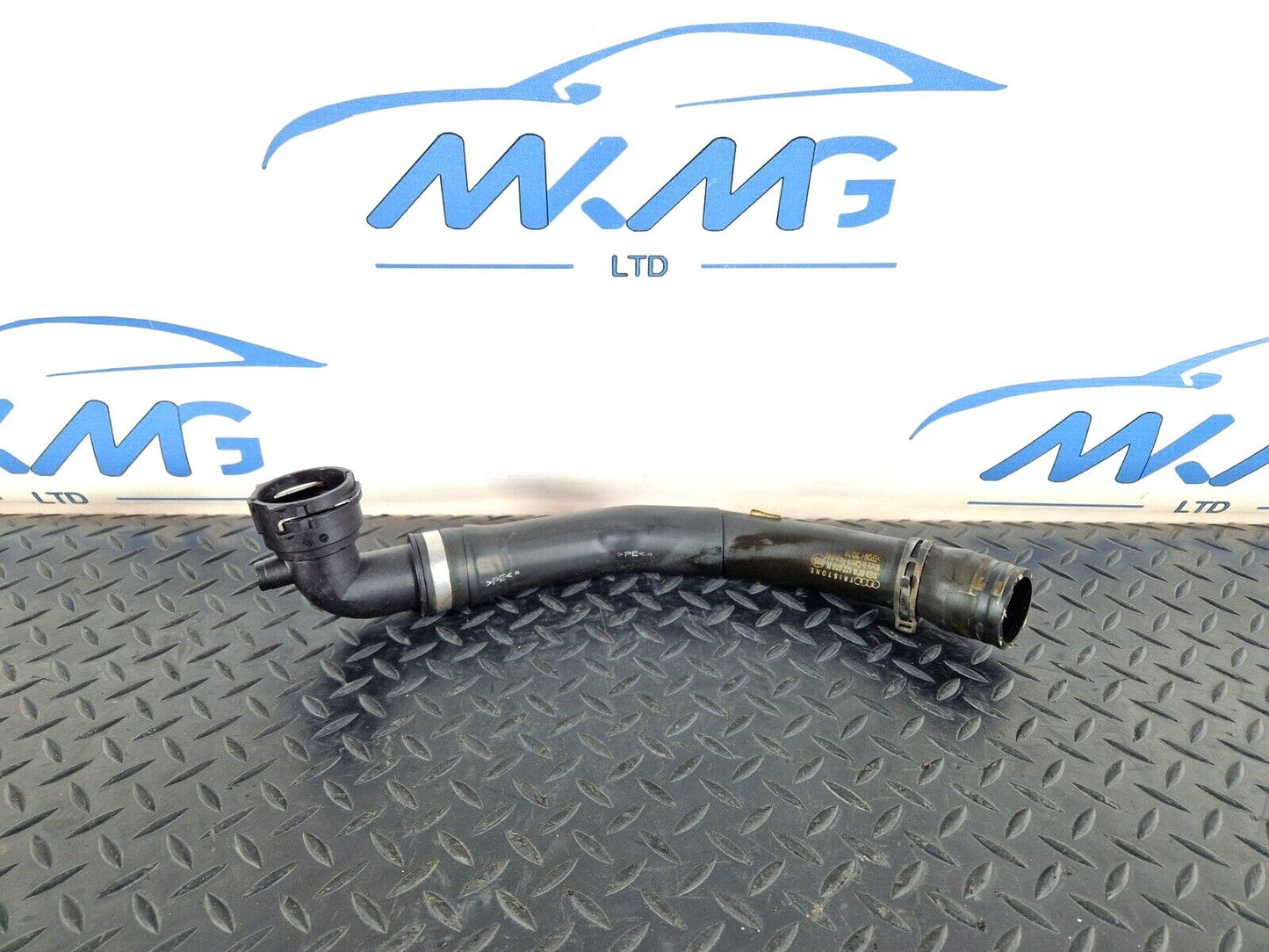 16-19 AUDI A4 AVANT B9 S-LINE OEM WATER COOLANT HOSE 8W0122055R