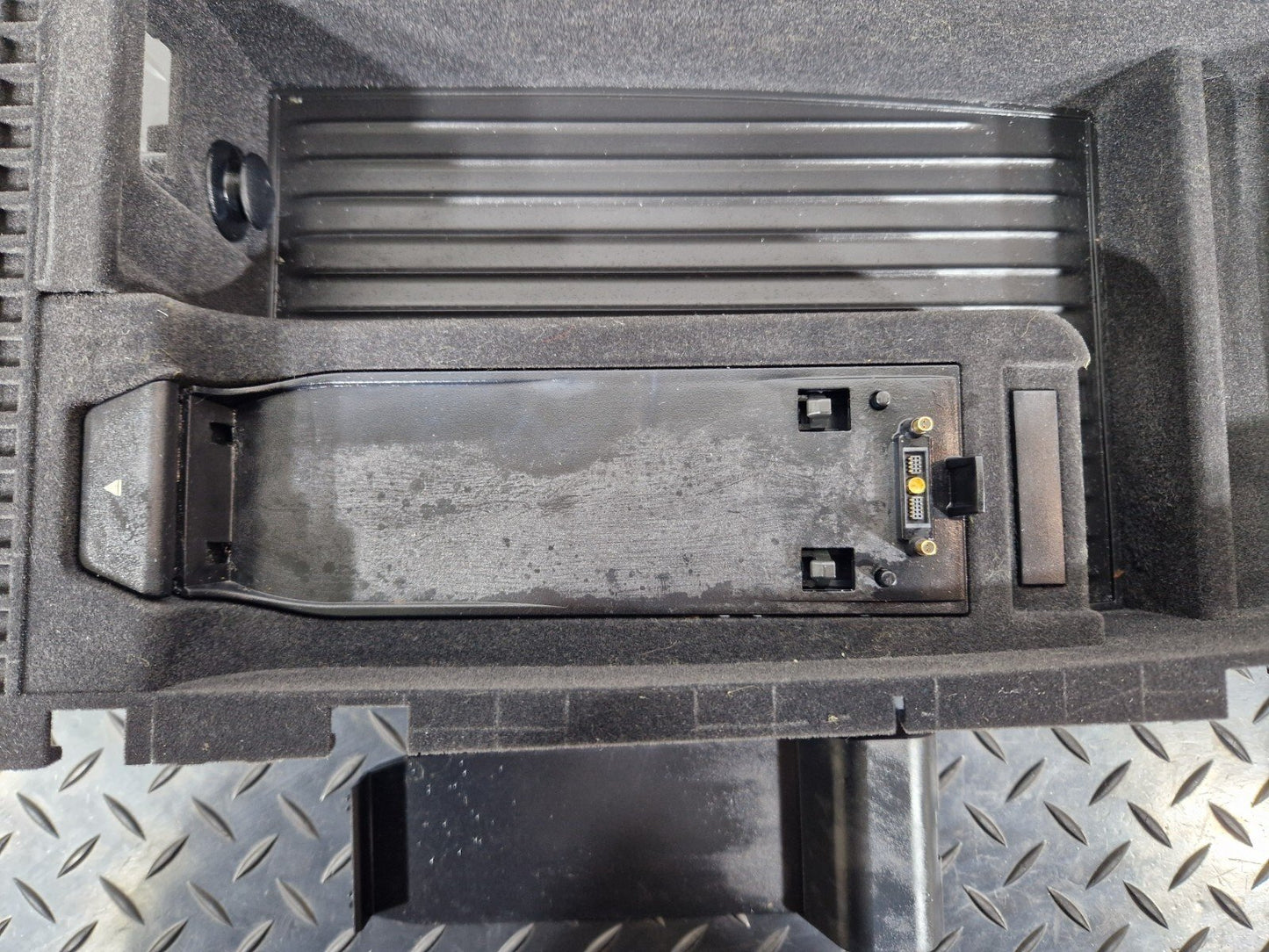 11-18 BMW 6 SERIES F06 CENTER CONSOLE STORAGE TRAY 9237101 9241620