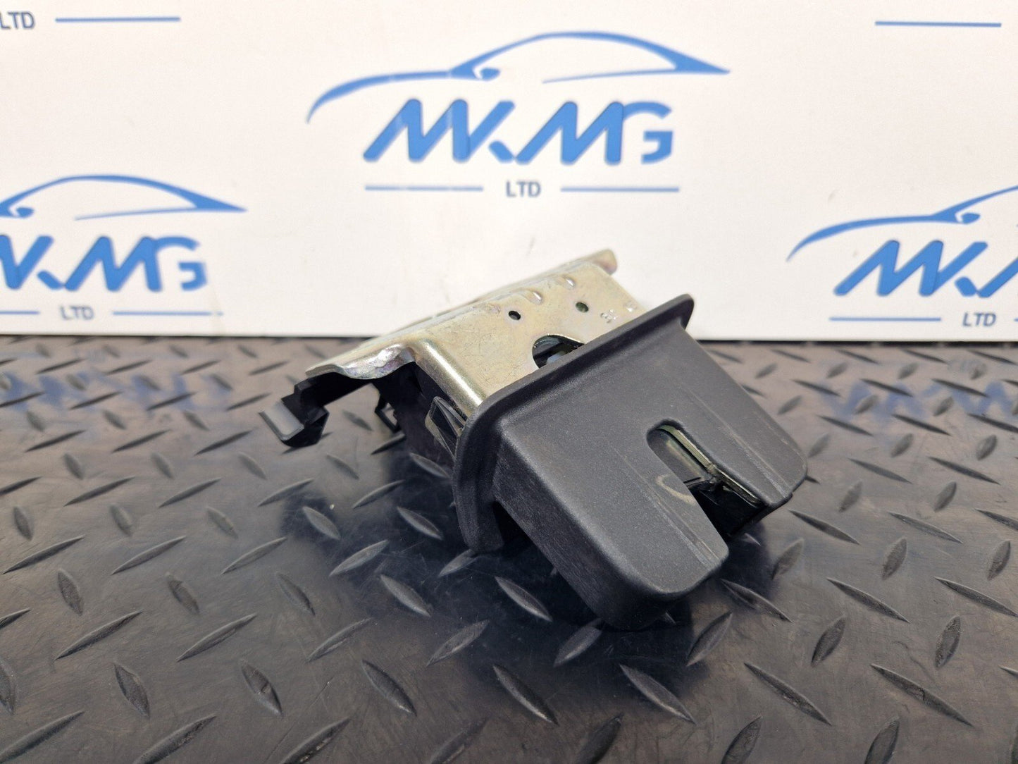 Audi Unknown Part Type 3G0827503A