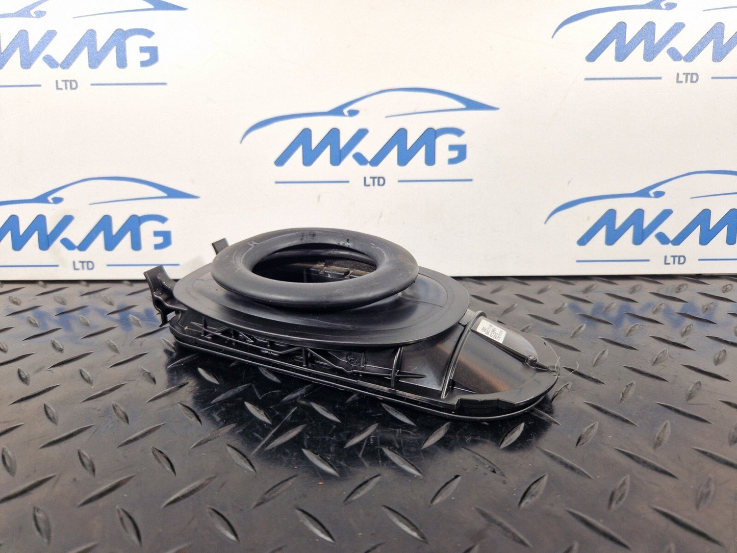 16-19 AUDI A4 B9 AVANT ULTRA SE GENUINE GEARSTICK RUBBER SEAL TRIM 8W0711406