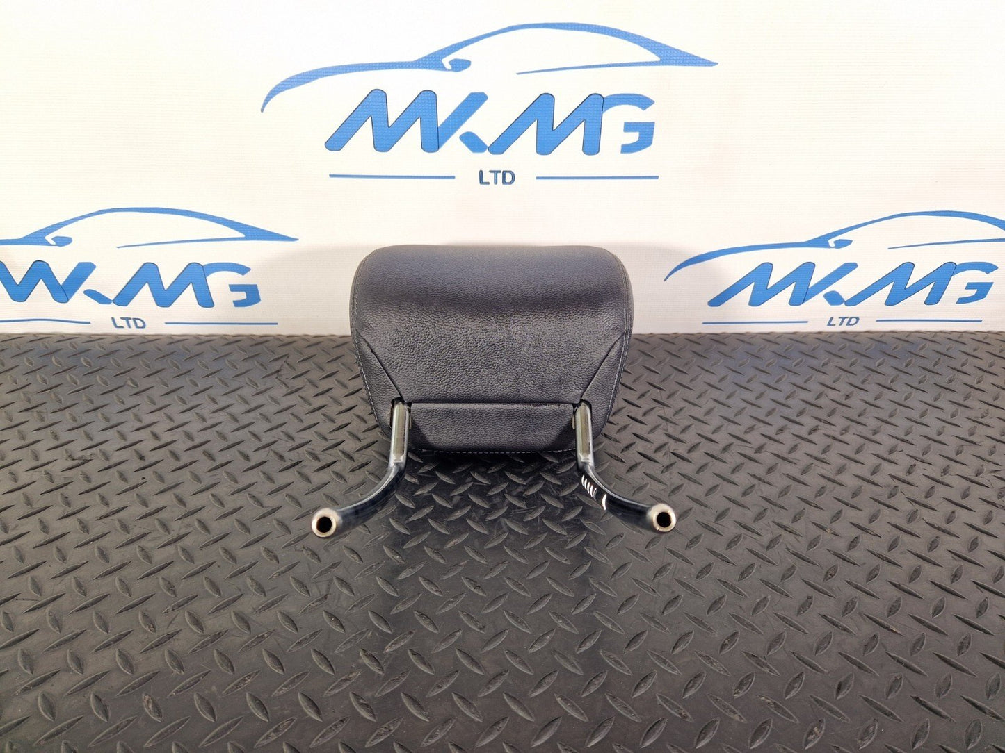 14-19 MERCEDES BENZ GLA X156 GENUINE FRONT SEAT HEADREST FITS LEFT & RIGHT