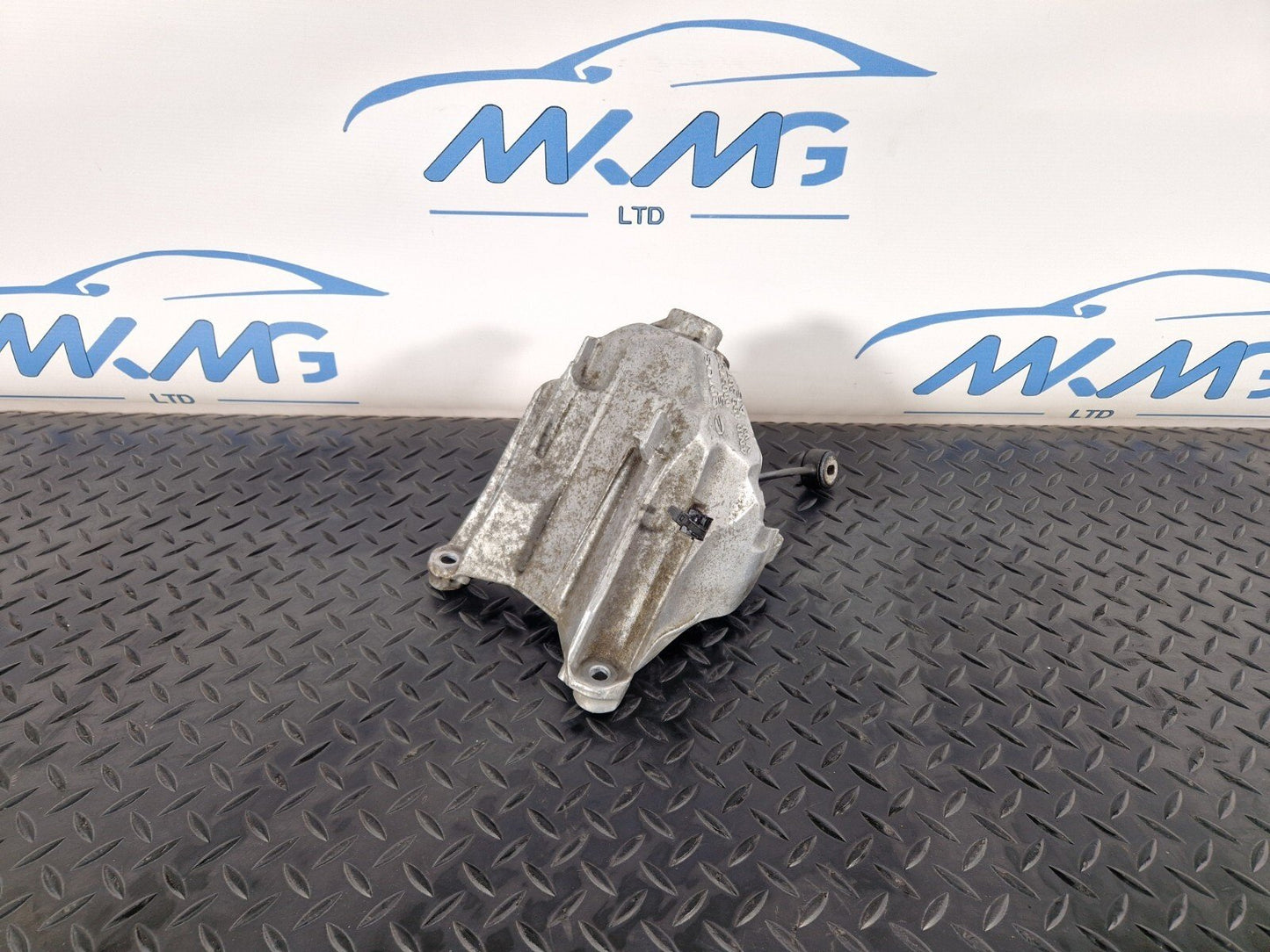 16-24 AUDI A5 F5 GENUINE LEFT N/S ENGINE MOUNT BRACKET & BEARING 4M0199307