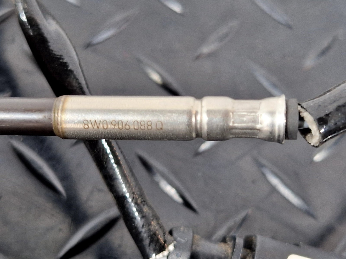 16-19 AUDI A4 B9 2.0TDI DIESEL ENGINE EXHAUST TEMPRATURE SENSOR 8W0906088Q