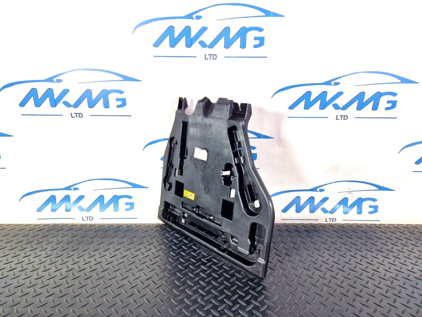 18-ON MERCEDES BENZ SPRINTER W907 OEM STORAGE COMPARTMENT A9075460900