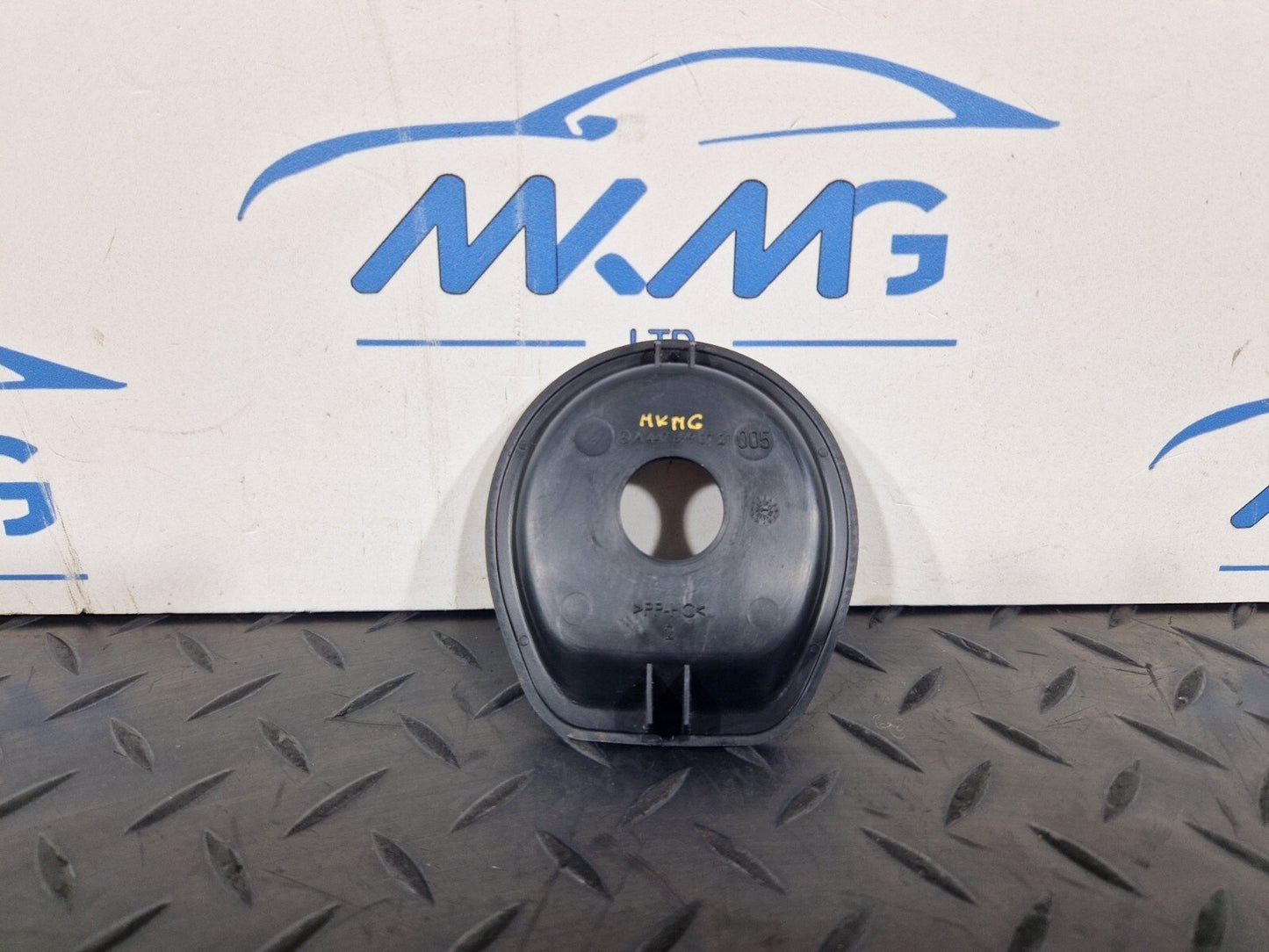 14-23 MERCEDES VITO W447 GENUINE B-PILLAR HANDLE RECESS SHEL TRIM A4478990721
