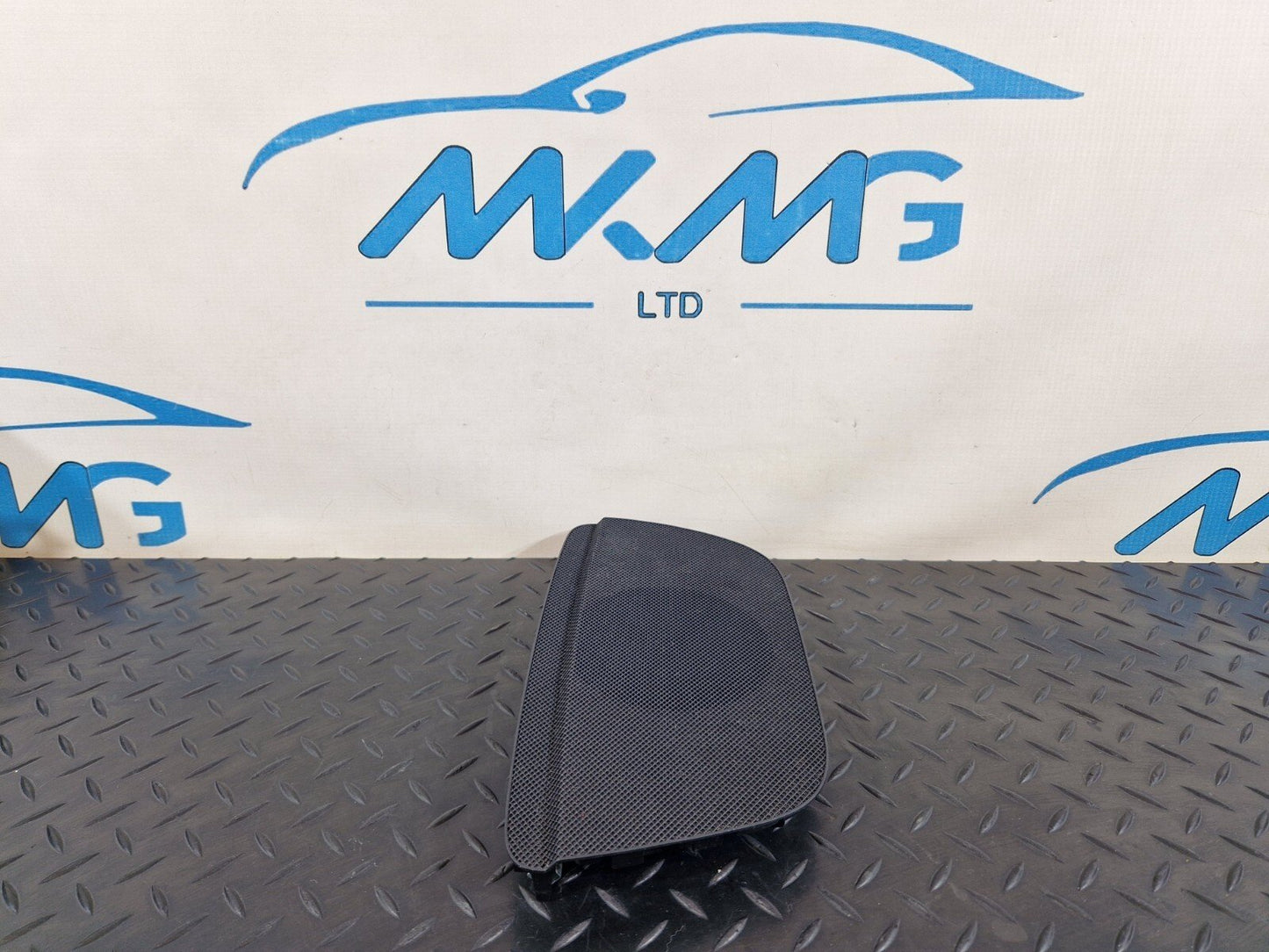 18-ON MERCEDES BENZ A CLASS W177 DASHBOARD TOP SPEAKER COVER TRIM A1776801000