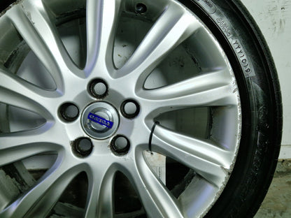 Volvo V40 MK3 (525) 17" Alloy Wheel with Tyre 205/50/17 31381857