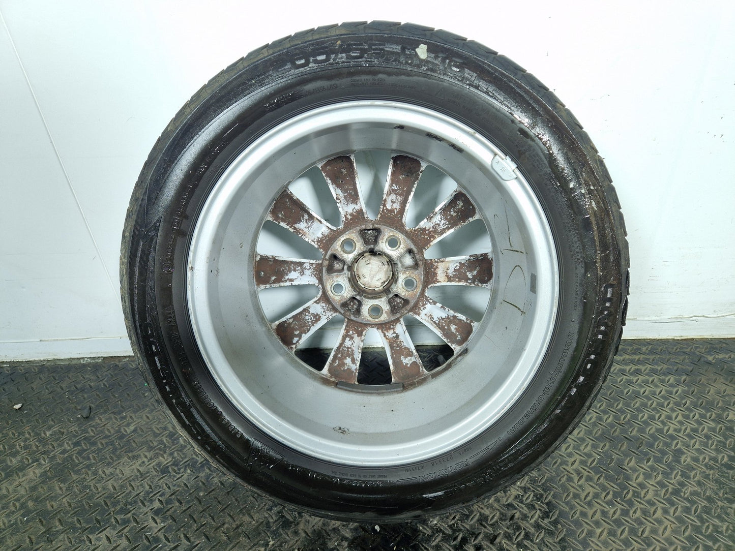 Vauxhall Meriva MK2 16" Alloy Wheel with Tyre 3mm 205/55/16