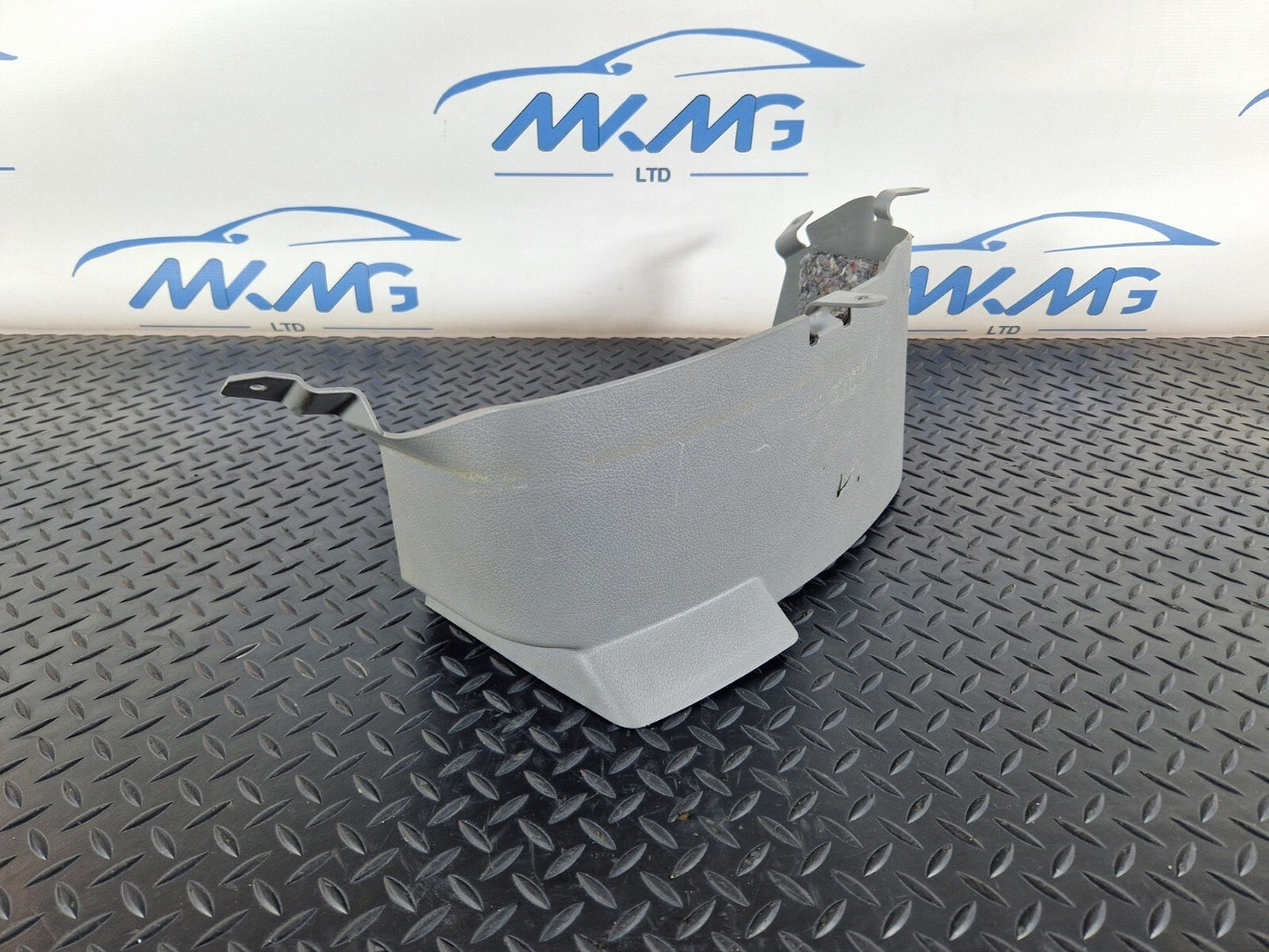 06-17 MERCEDES BENZ SPRINTER W906 DASHBORD LOWER CENTER TRIM A9066880506