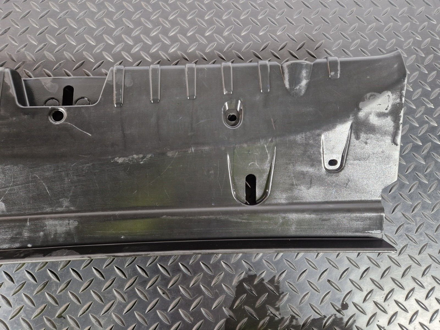11-18 BMW 6 SERIES F06 BOOT TRUNK PANEL LOCK TRIM LOADING EDGE TRIM 7224793