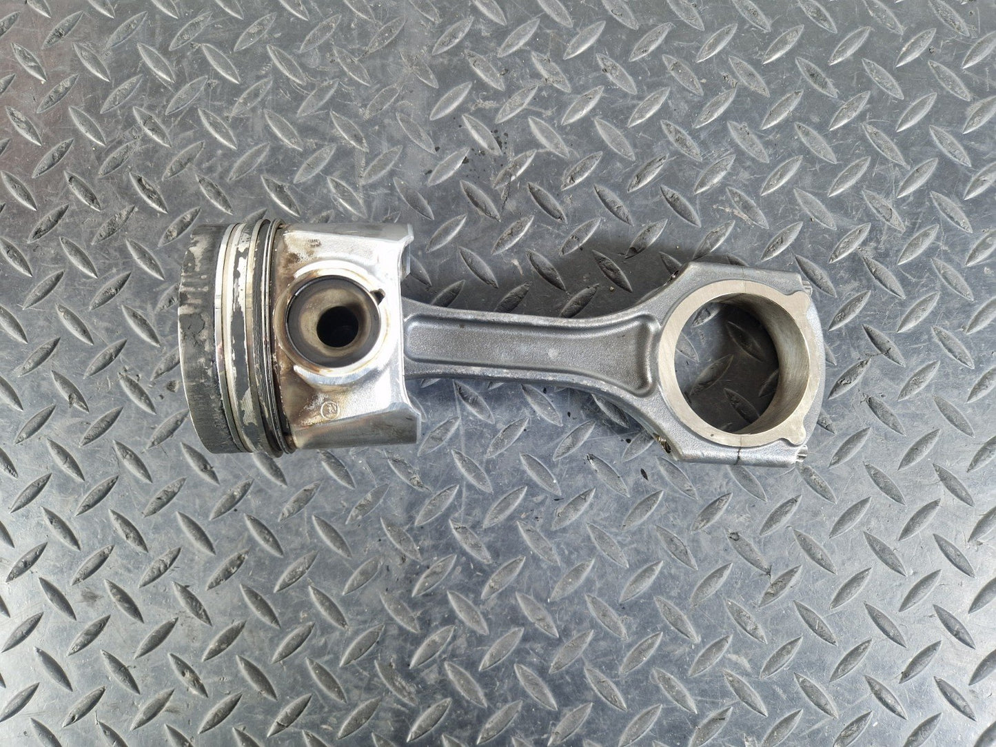 12-18 MERCEDES A B CLA-W176 W246 C117 OEM 1.8/2.1 CDI OM651 PISTON & CON ROD (3)