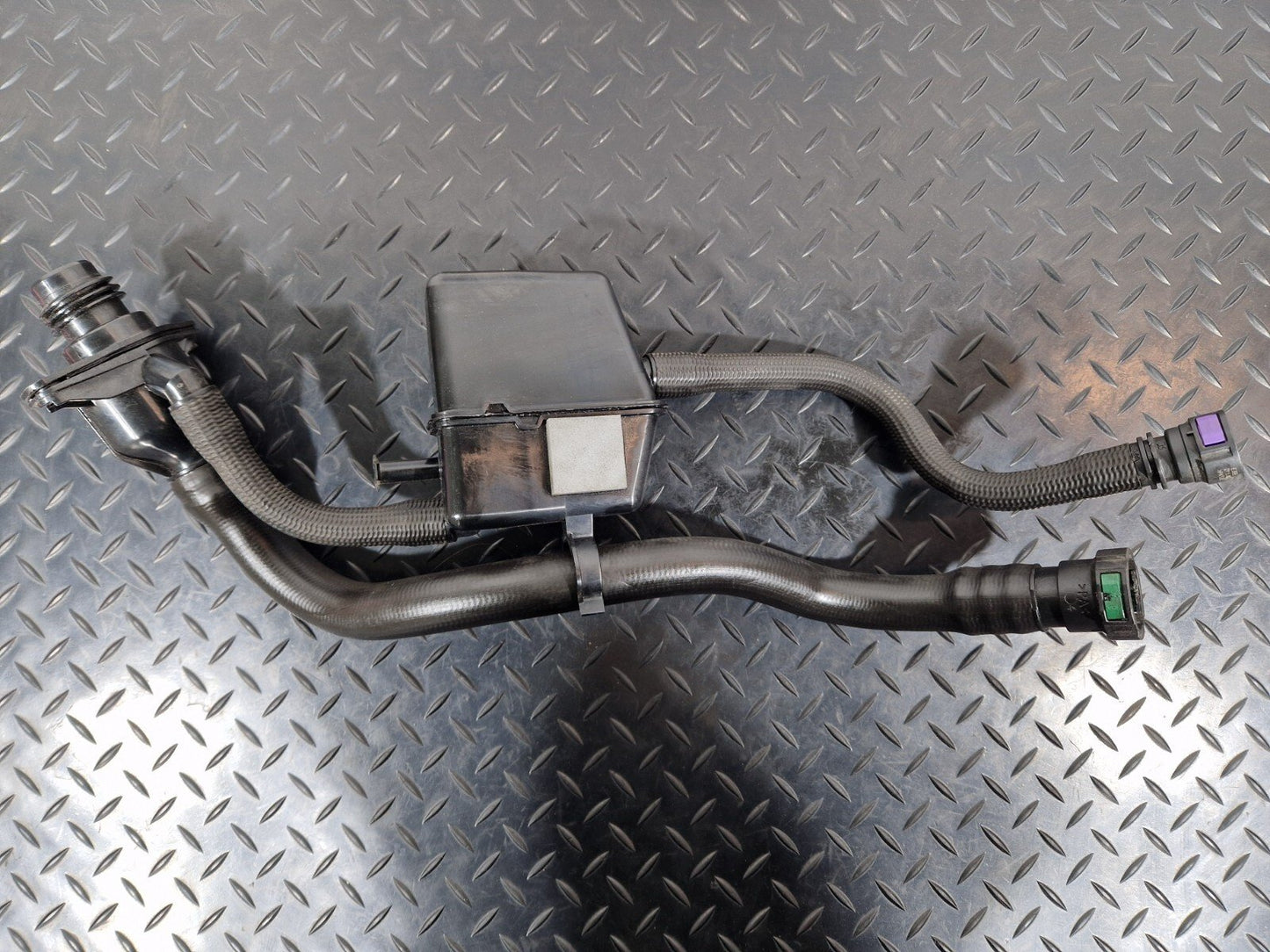 16-19 AUDI A4 B9 GENUINE ADBLUE TANK FILLING HOSES 8W0131963A