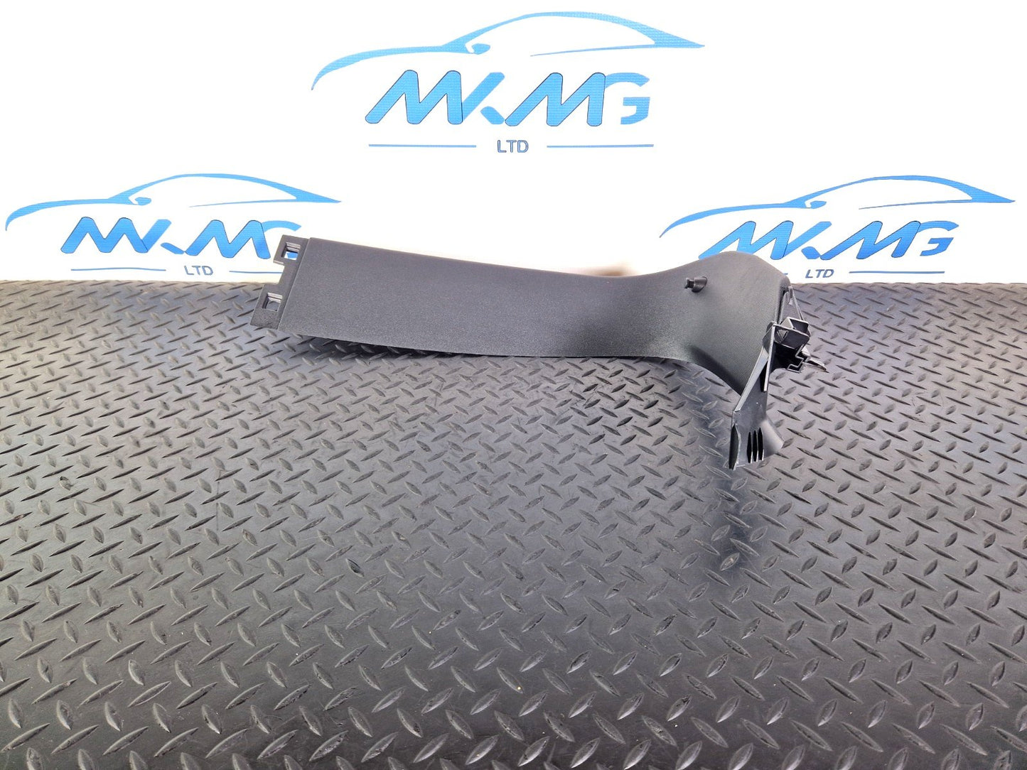 12-18 MERCEDES BENZ W176 GENUINE TAILGATE TRIM PANEL LEFT SIDE A1767400171