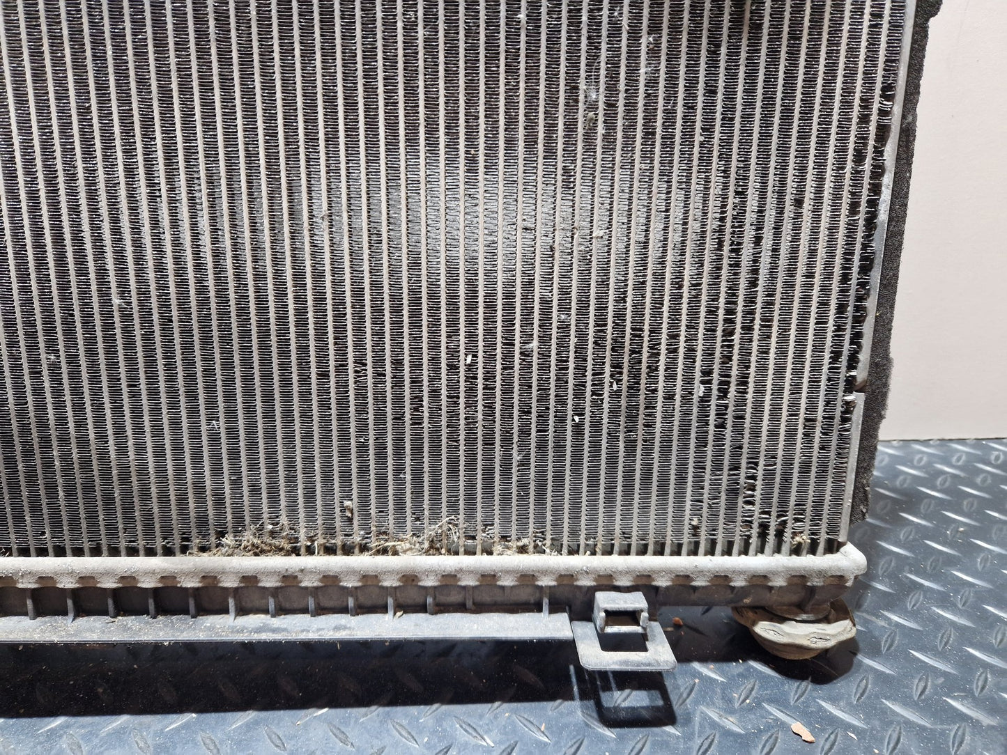 Ford Fiesta 1.6LL Petrol 88.0kw HXJB Genuine Water Coolant Radiator 8V51-8005-BE