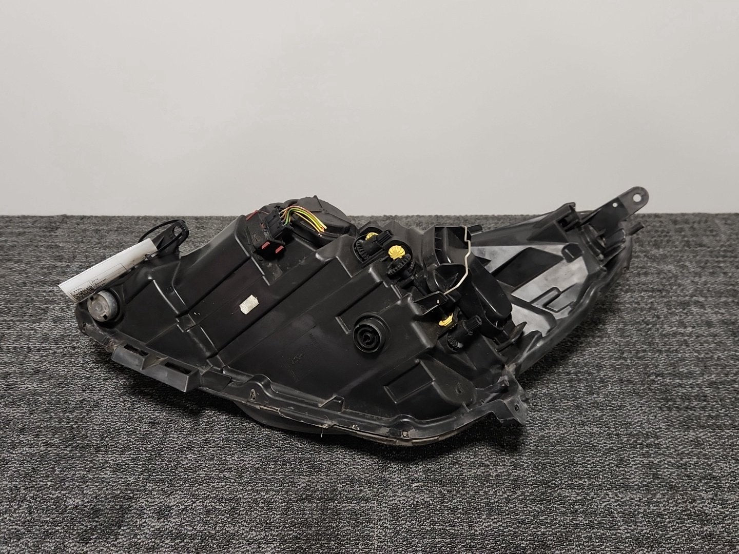 Vauxhall Corsa MK3 (D) (4400) Hatchback Genuine Front Right Headlight 13446800