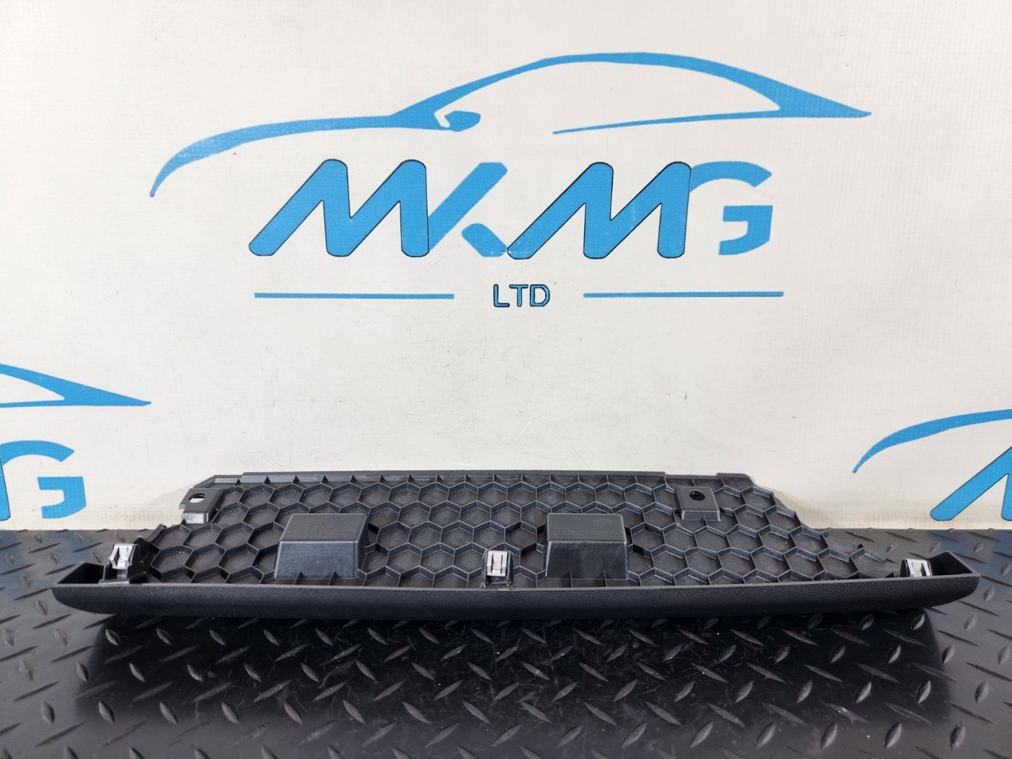 19-ON RANGE ROVER EVOQUE L551 GENUINE DASHBOARD TRIM K8D2-044M90-B