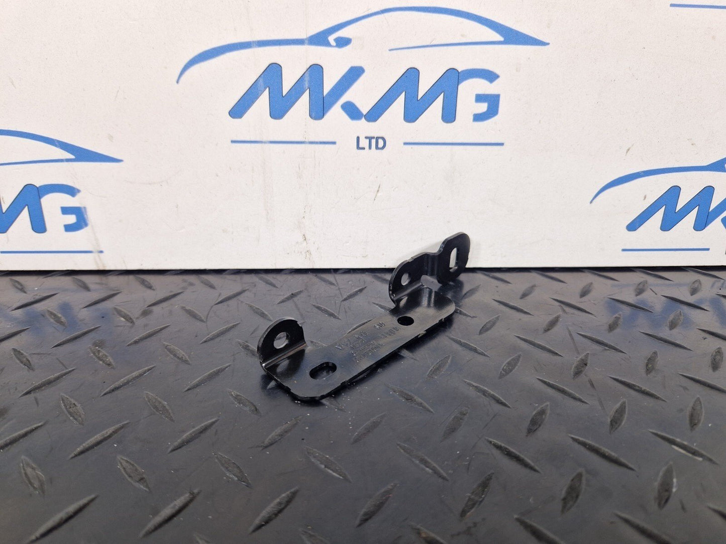 16-19 AUDI A4 B9 S-LINE OEM REDUCTION AGENT BRACKET 8W0131561A