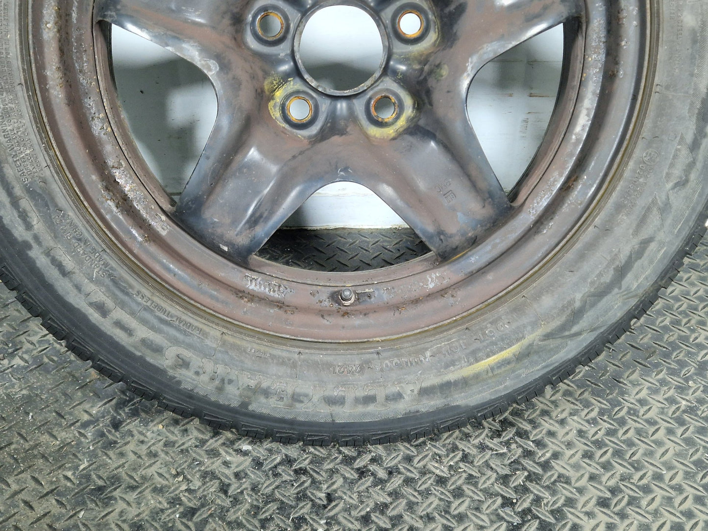 Ford C-Max MK1 17" Alloy Wheel with Tyre 4mm 225/55/17