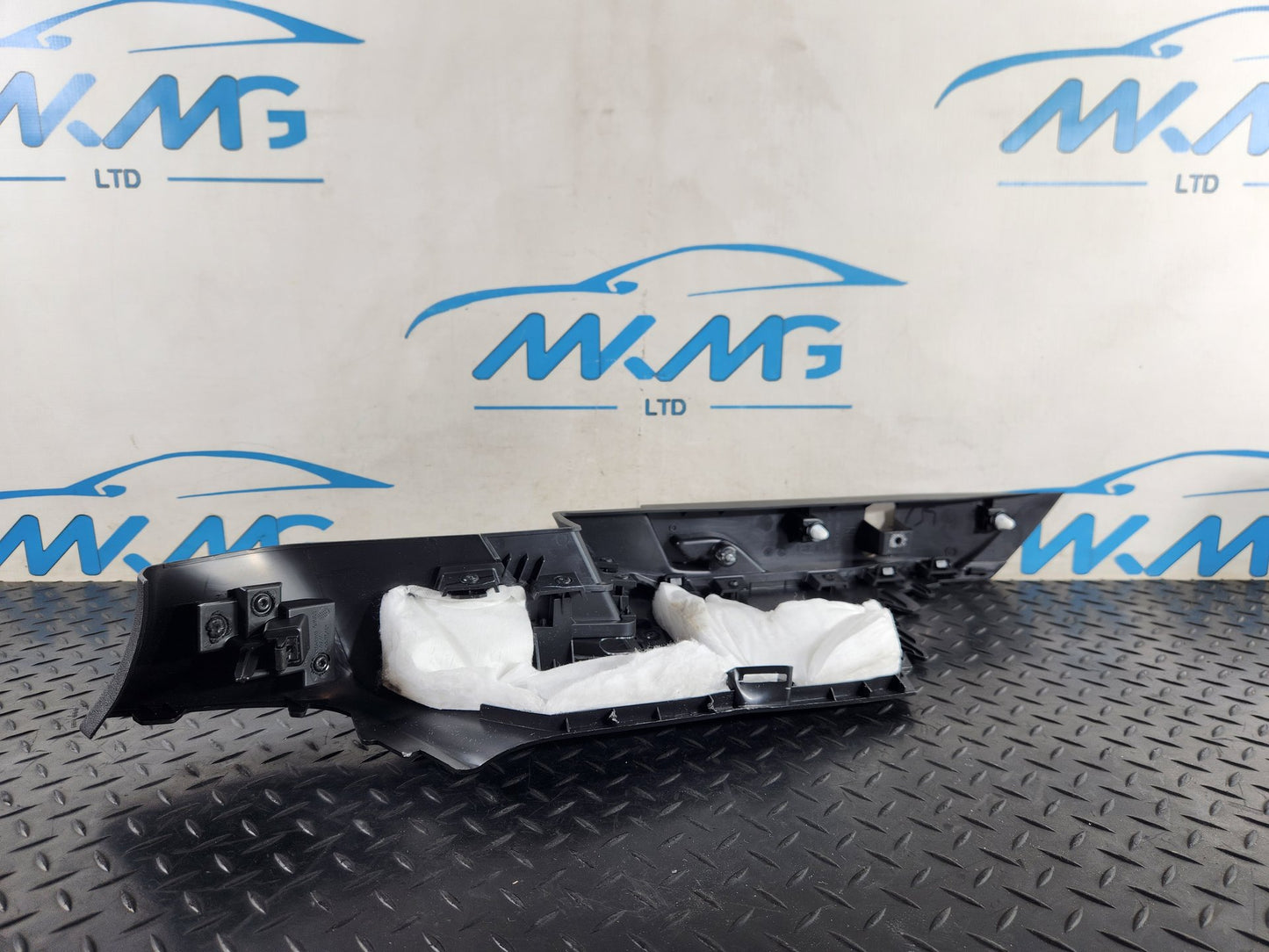 Land Rover Range Rover Evoque L551 SUV Right Side Rear Body Panel Inner Trim