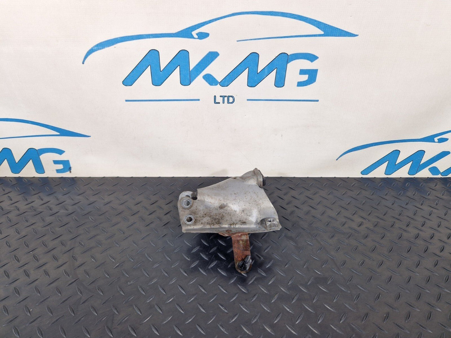 12-17 AUDI S5 CONVERTIBLE ENGINE MOUNT BRACKET 8K0399059F
