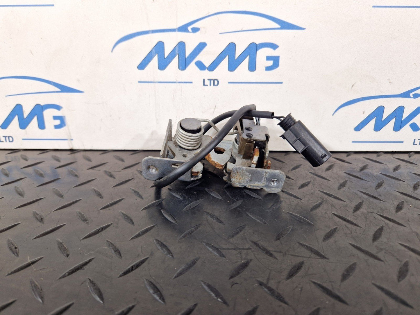 10-13 BMW X5 E70 LCI GENUINE BONNET HOOD LOCK MECHANISM 7178753
