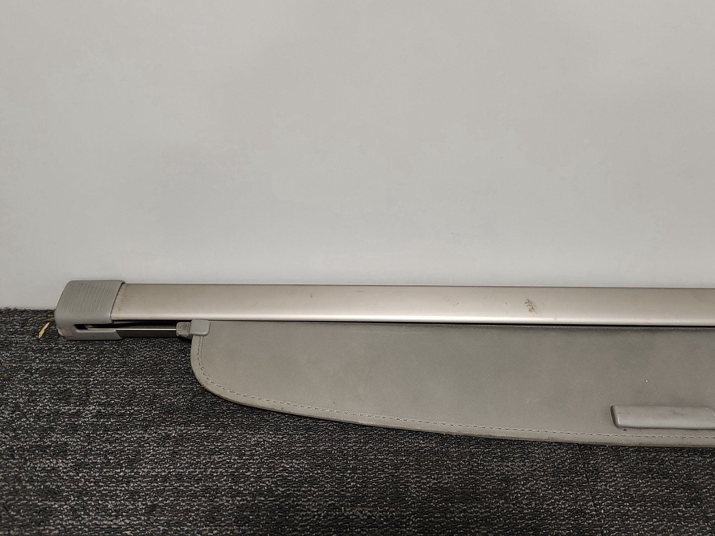Honda Insight MK2 (ZE2) Hatchback Rear Lugggage Load Parcel Shelf *Damaged*