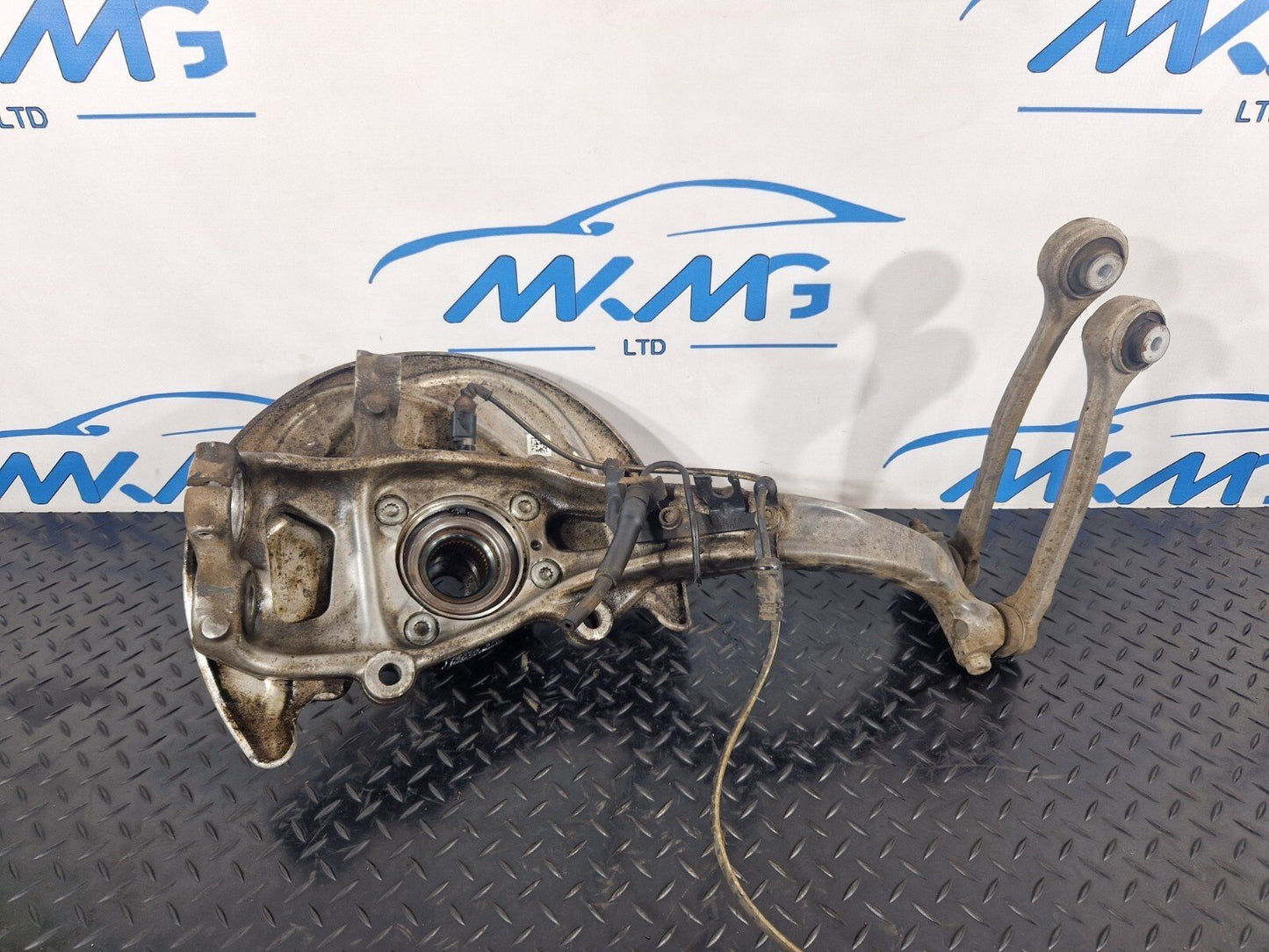 16-19 AUDI A4 B9 AVANT ULTRA SPORT HUB STUB & WISHBONES FRONT RIGHT 8W0407242F