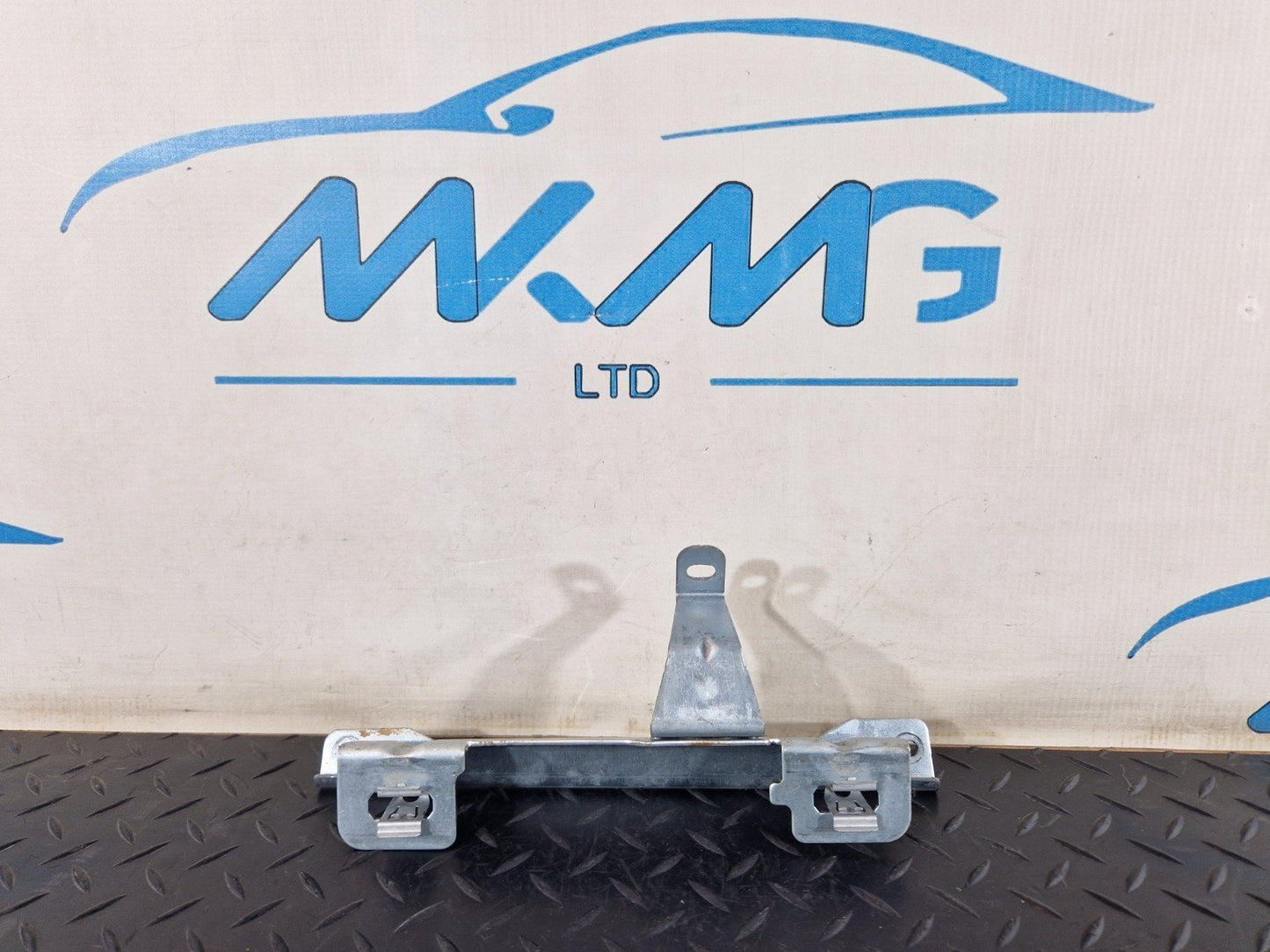 11-19 MERCEDES BENZ ML W166 REAR RIGHT O/S/R ROOF HANDLE BRACKET A1668100414