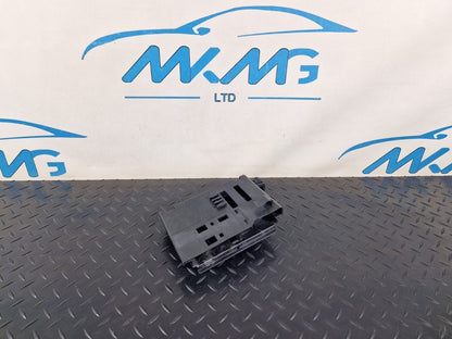 14-19 MERCEDES BENZ GLA X156 GEARBOX CONTROL MODULE BRACKET HOLDER A2465450500