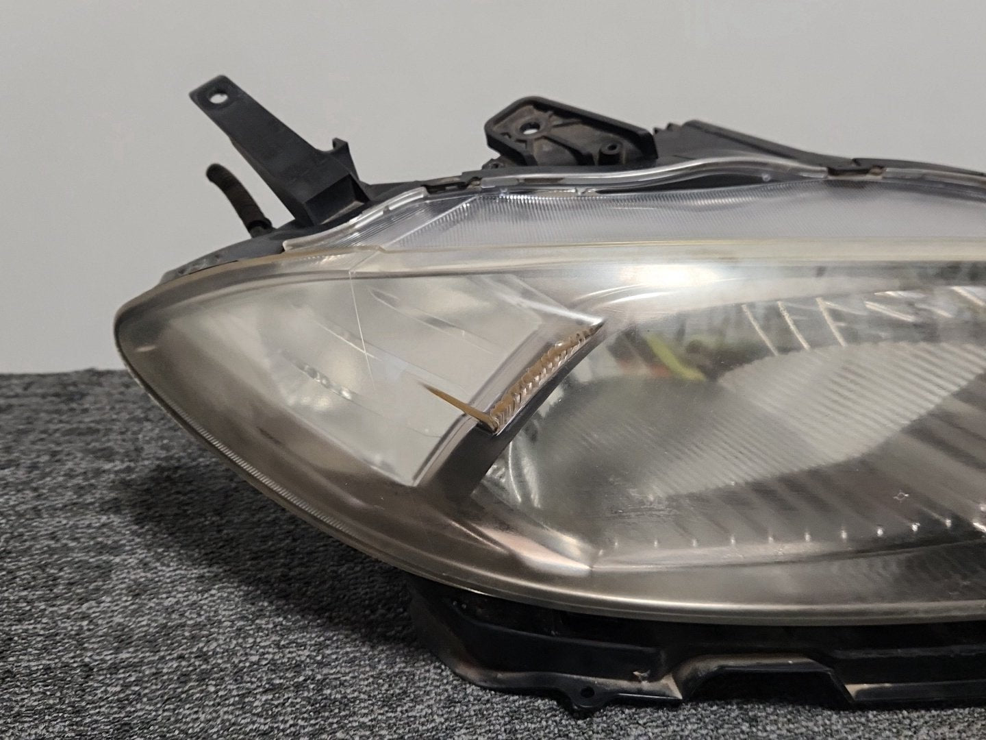 Honda FR-V MK1 (BE57) Genuine Front Right O/S Driver Headlight