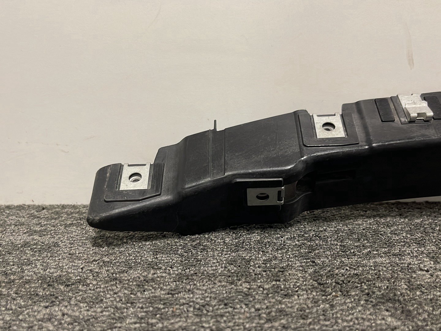BMW 120d F40 Genuine Air Intake Duct Top Panel 7457057