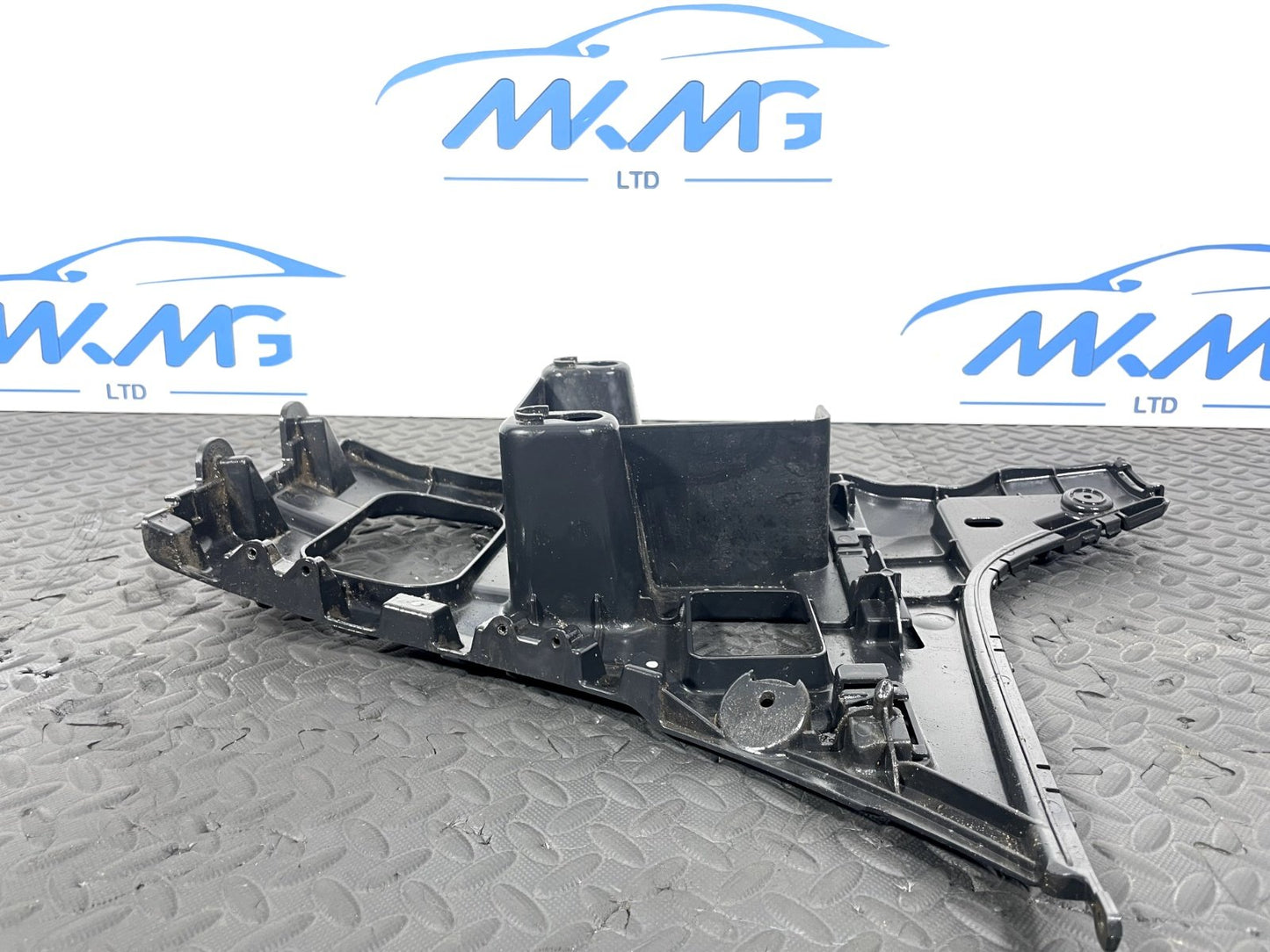 14-21 BMW 2 SERIES F45 F46 OEM REAR PASSENGER LEFT SIDE BUMPER BRACKET 7318753