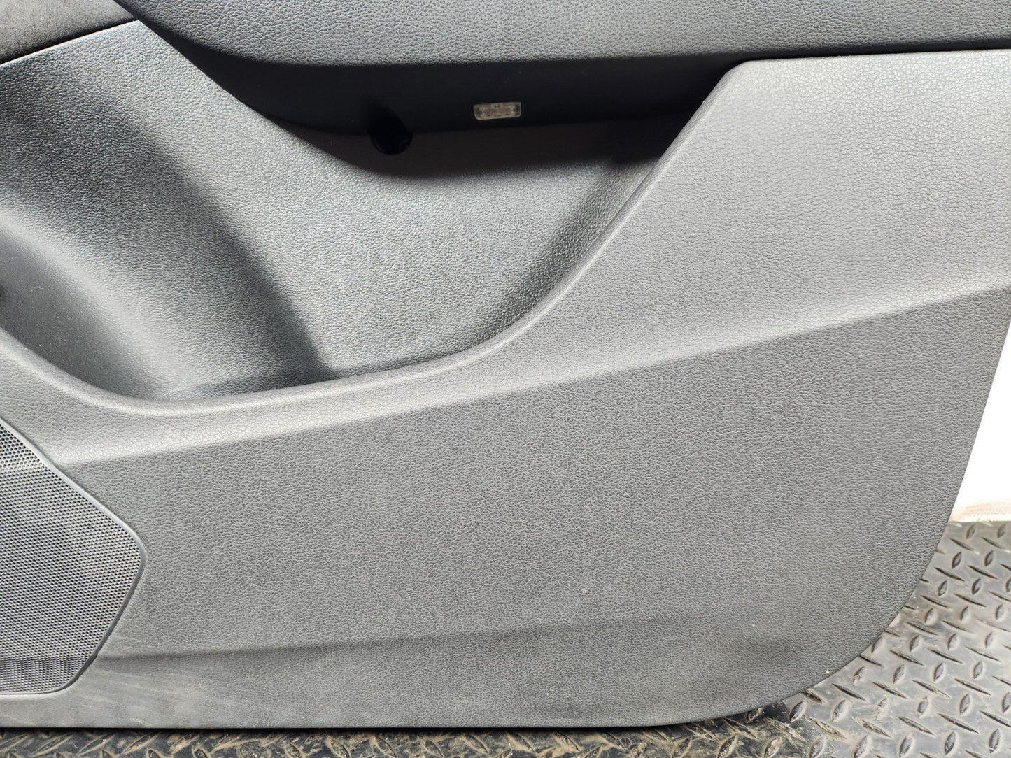 16-20 AUDI Q7 4M OEM FRONT RIGHT ALCANTARA DOOR CARD PANEL COVER 4M2867106