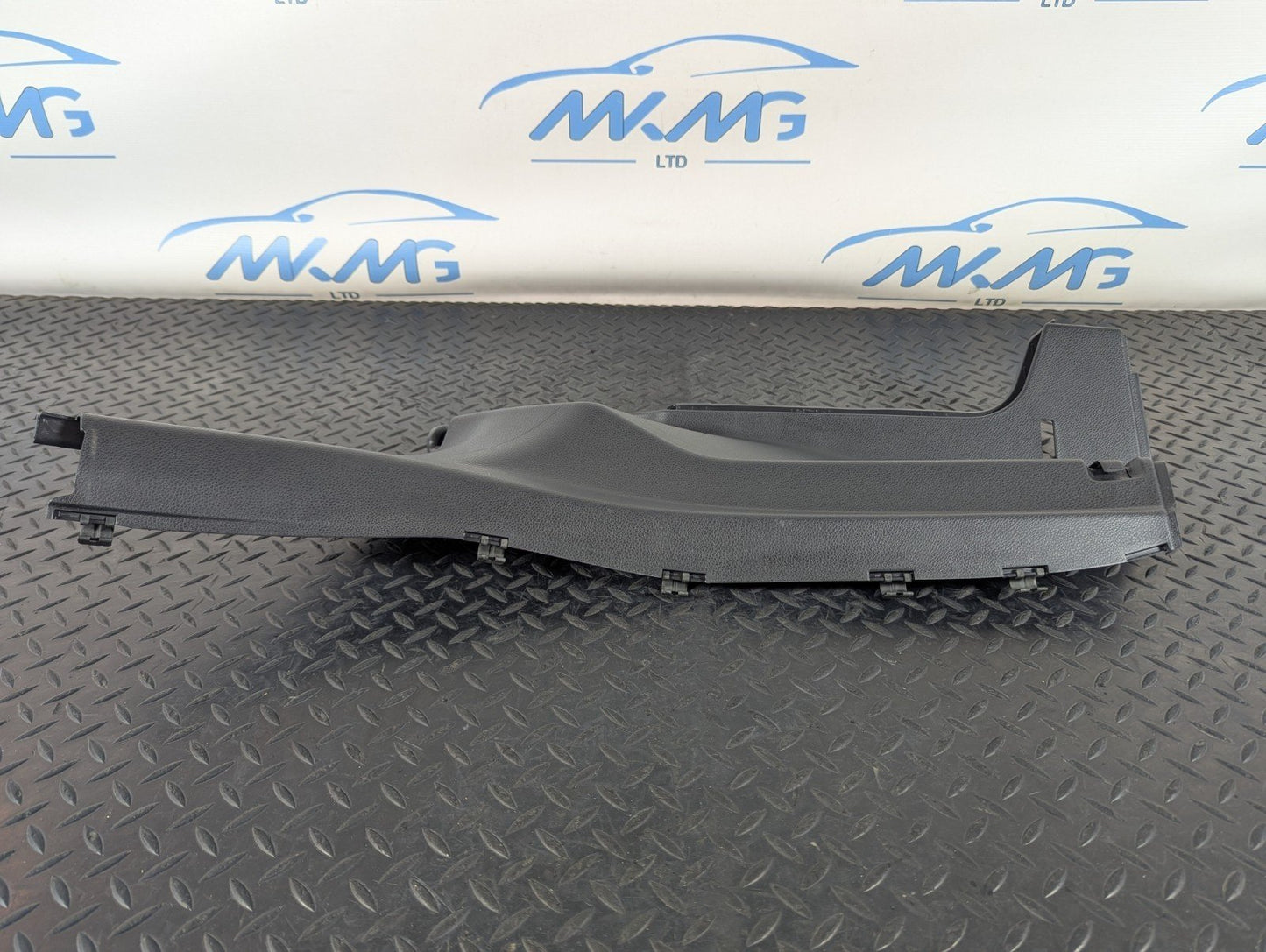 13-19 MERCEDES BENZ CLA C117 REAR LEFT C PILLAR TRIM COVER OEM A1176901125