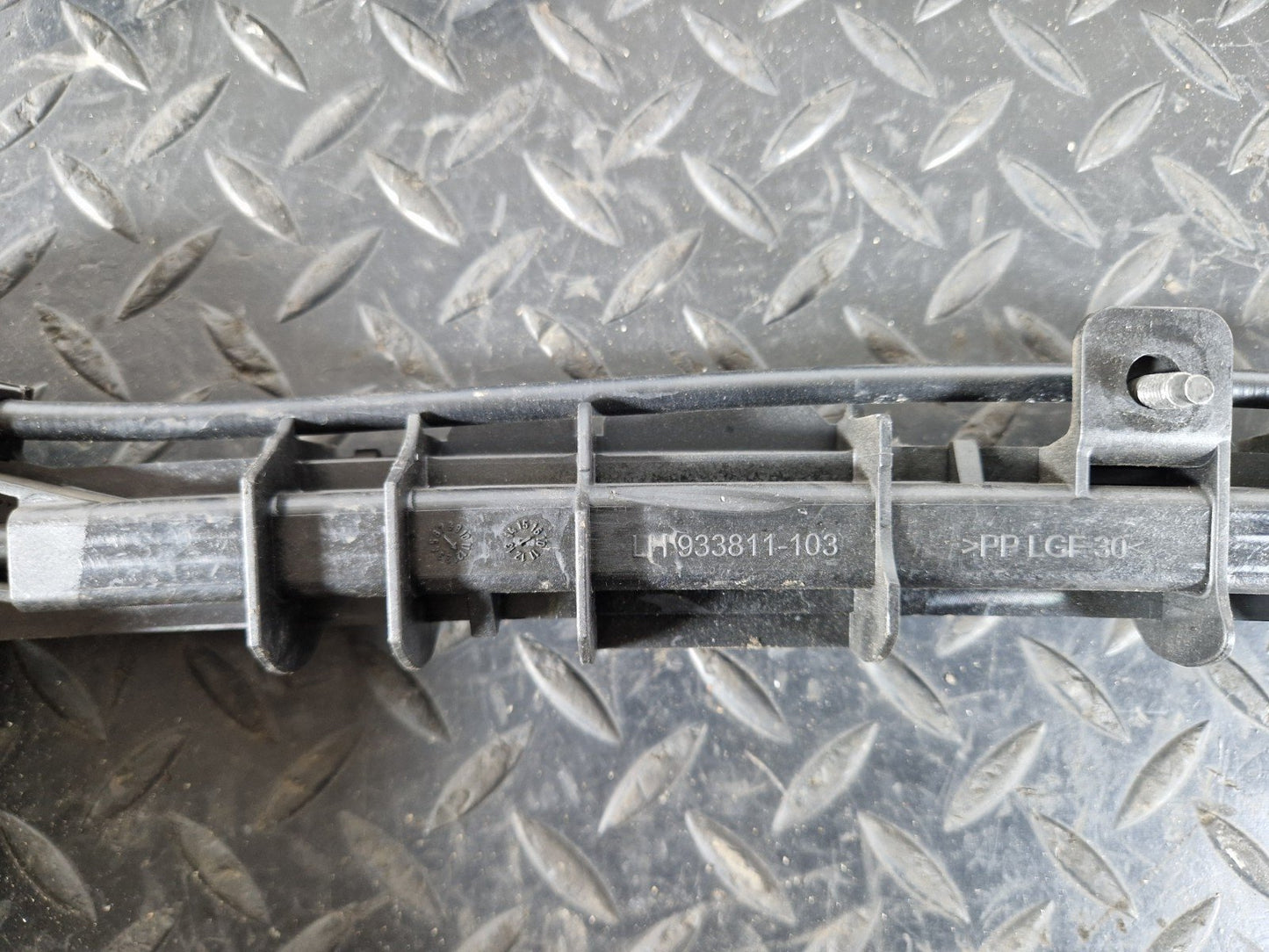 12-18 AUDI A6 C7 2.0 DIESEL CGLC/CGL GENUINE SUNROOF LINKAGE 933811103