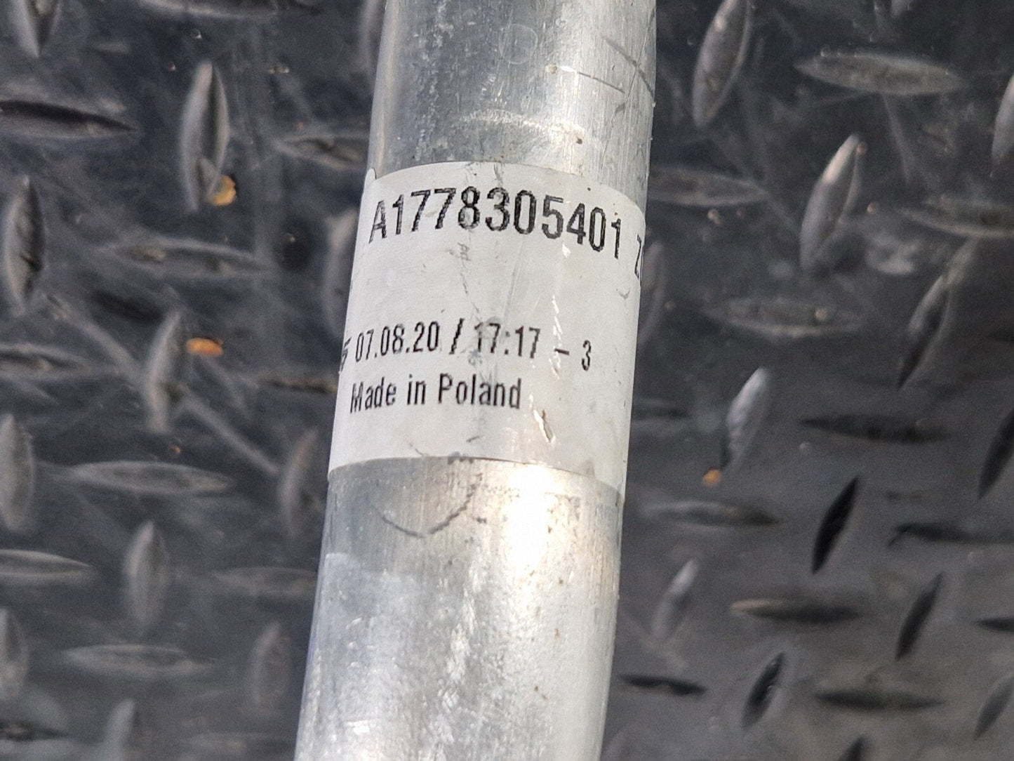 19-ON MERCEDES BENZ CLA C118 GENUINE A/C AIR CONDITIONG PIPE  A1778305401