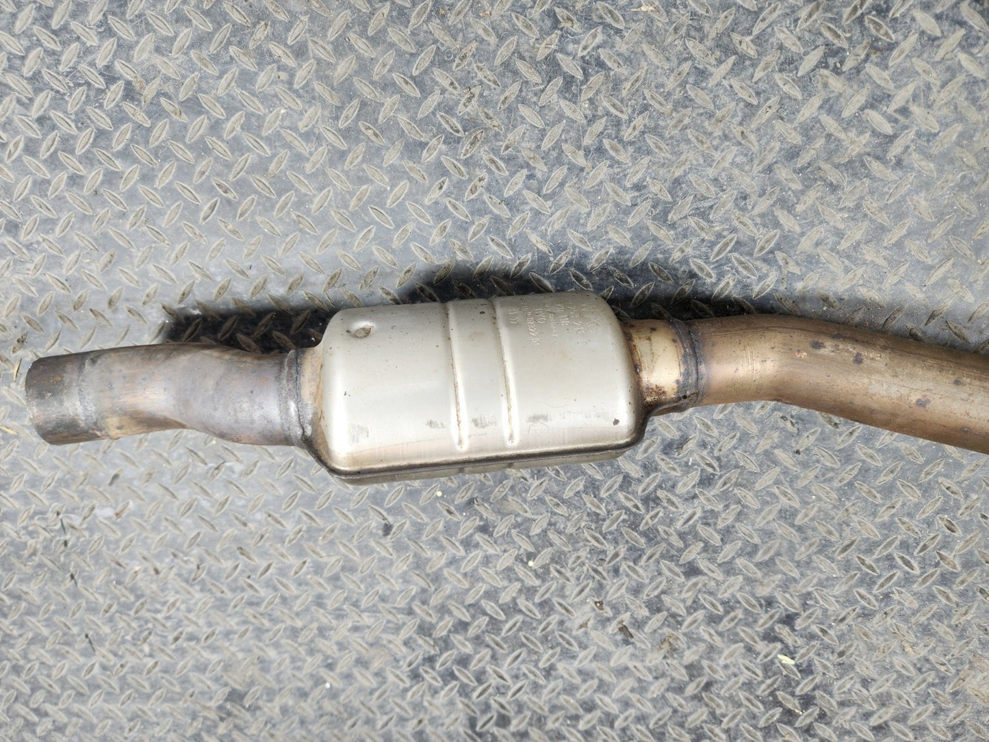 17-24 AUDI S5 F5 CWGD GENUINE O/S PETROL ENGINE EXHAUST PIPE SILENCER 8W0253211C