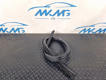 10-18 AUDI A7 4G S-LINE GENUINE ENGINE BAY BONNET RUBBER WEATHER SEAL 4G8823723A
