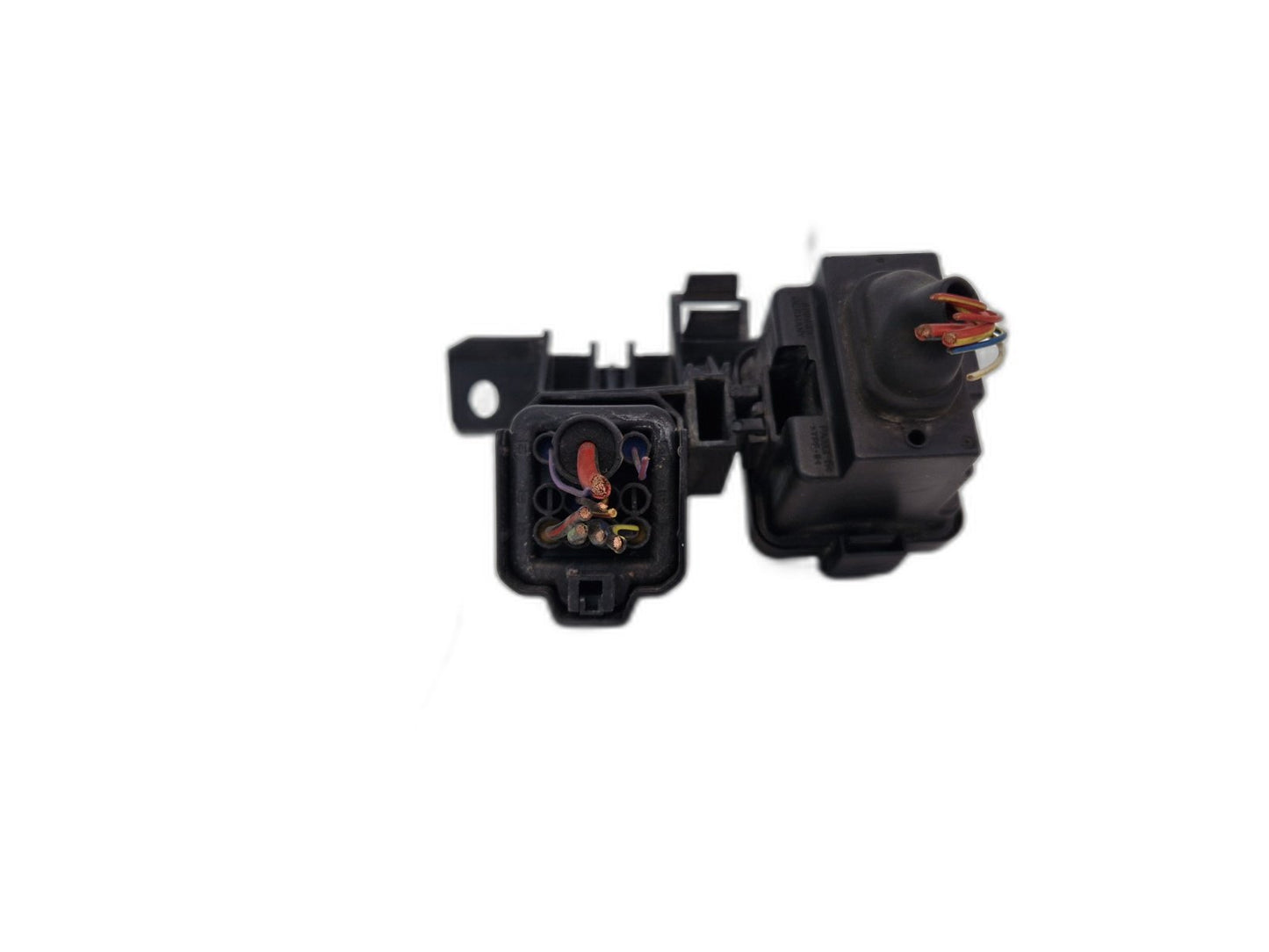 AUDI A4 B9 GENUINE GLOW PLUG CONTROL RELAY COVER CAP 8W0907599