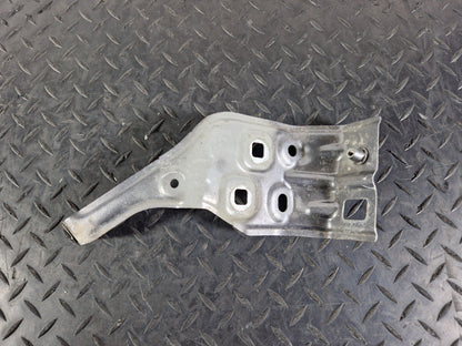 19-ON MERCEDES BENZ B CLASS W247 FRONT RIGHT SIDE WING BRACKET A2478810300
