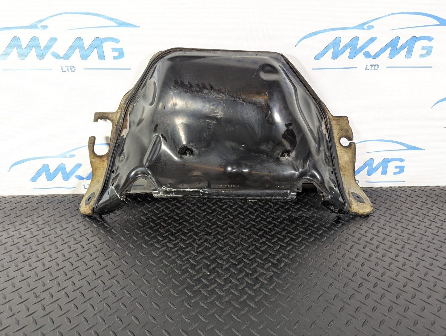 10-17 AUDI A8 4H BULK HEAD WATER DEFLECTOR 4H0819523F