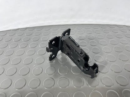 16-19 AUDI A4 B9 SALOON GENUINE REAR CENTRE SEAT BRACKET 8W0886177A