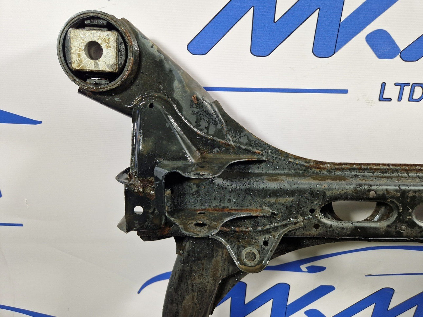10-18 VW TOUAREG 7P 3.0 DIESEL CRCA FRONT SUSPENSION SUBFRAME 7P0400025