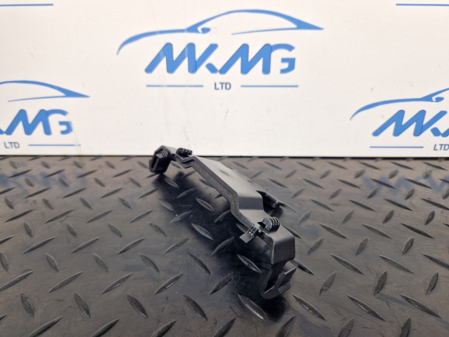 16-23 AUDI A5 F5 SPORTBACK S-LINE B-PILLAR RIGHT TRIM HOLDER 8W8867192