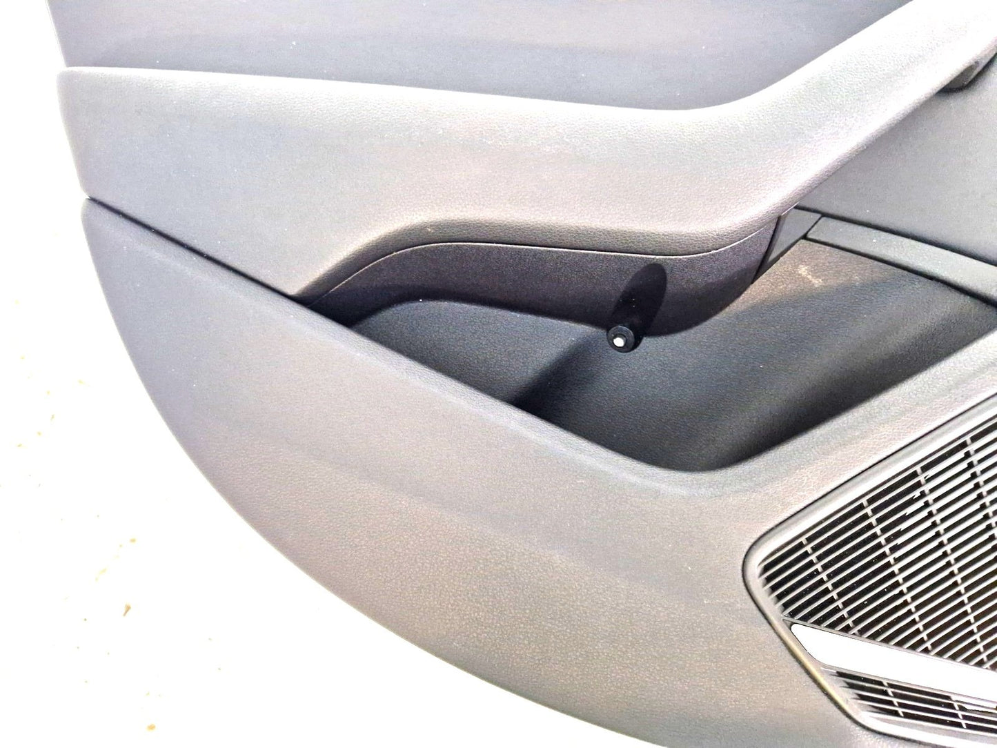 16-19 AUDI A4 B9 GENUINE OEM REAR LEFT PASSENGER SIDE DOOR CARD PANEL 8W0867487