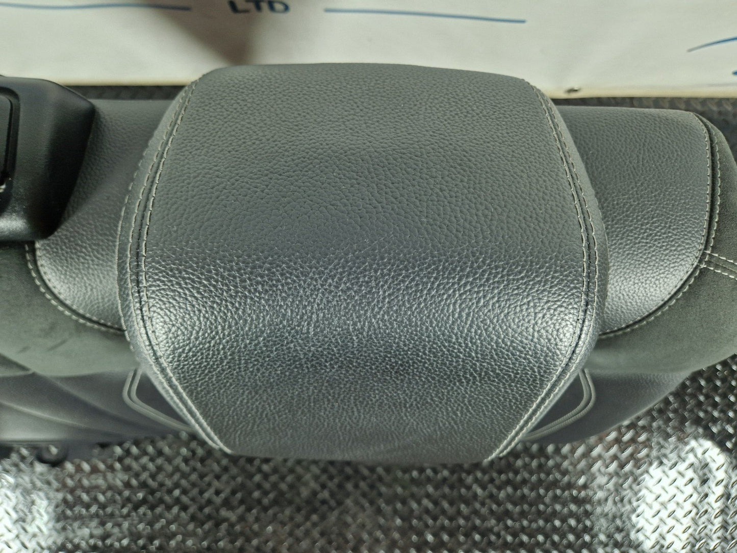 11-19 MERCEDES BENZ ML W166 REAR SEAT BACKREST LEFT SIDE HALF LEATHER IN BLACK