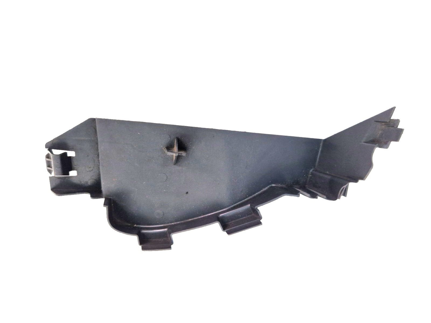 MERCEDES B-CLASS W246 FRONT GRILL MOUNT BRACKET AIR GUIDE A2468880138